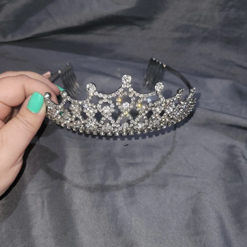 Silver Tiara Crown for Women Crystal Queen Rhinestone Princess Wedding Costume
